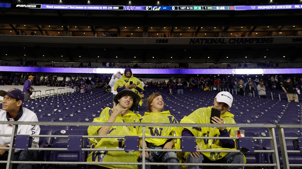 No. 14 Washington and California resume after weather delay