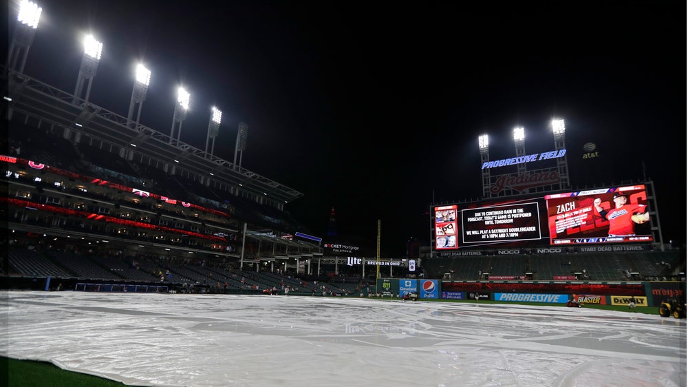 LEADING OFF: Twins-Indians play 2; Greinke starts for Astros