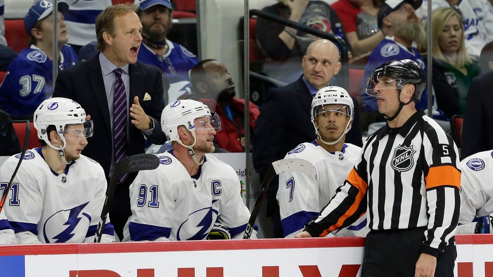 Cooper agrees to contract extension with Lightning