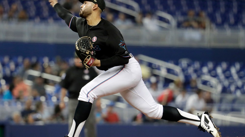 Lopez, Marlins team on 1-hitter, hand Mets 4th loss in row