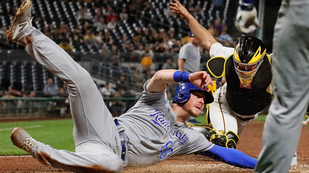 Lavarnway drives in winning run, Pirates top Royals in 11