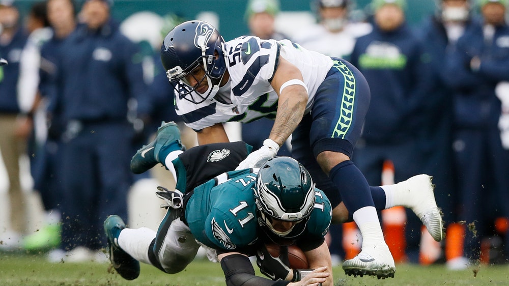 Wentz’s hand injury is latest problem for Philly’s offense