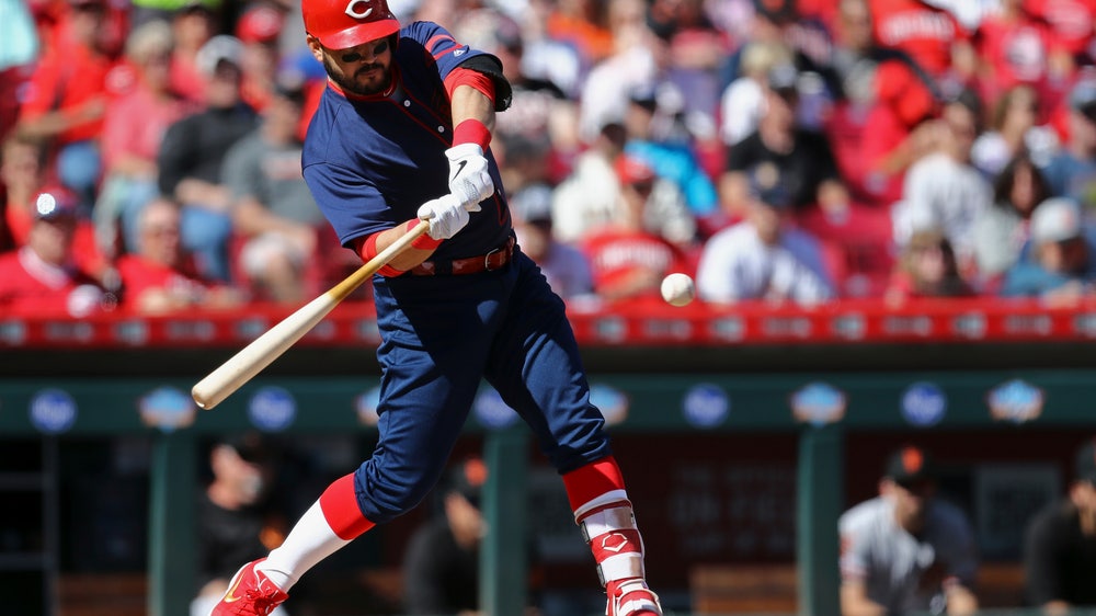 Reds go deep on 3 pitches for early 4-0 lead over Giants