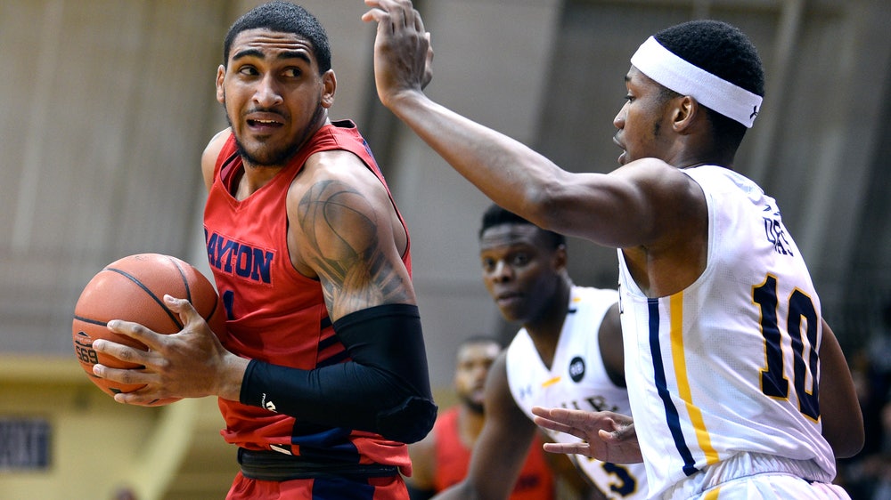 Toppin scores 20, No. 20 Dayton eases past La Salle 84-58