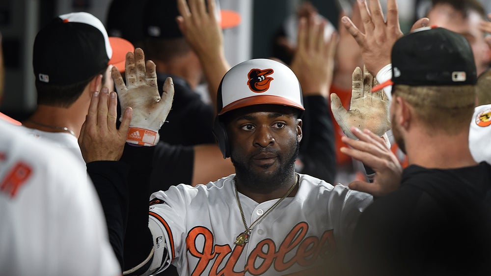 Orioles hit 4 HRs off Nova, beat White Sox 9-1 to end skid