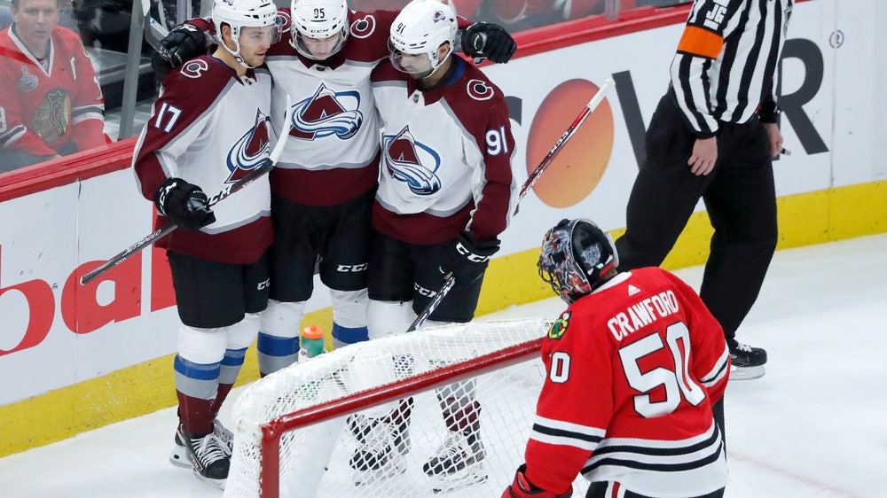 Avs get back on track with 4-1 win over Blackhawks