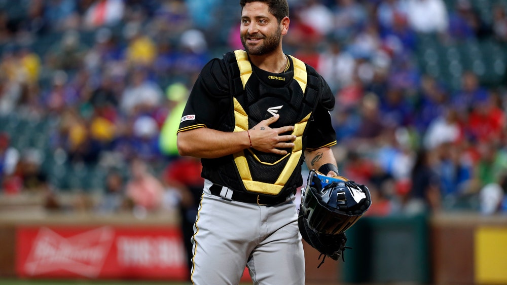 Cervelli finalizes $2 million, 1-year contract with Marlins