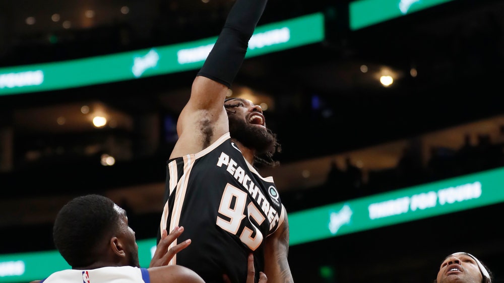 Hawks top Warriors in matchup of teams with worst records