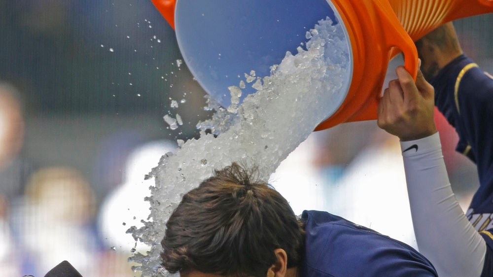 Yelich powers Brewers to dramatic 5-4 win over Cardinals