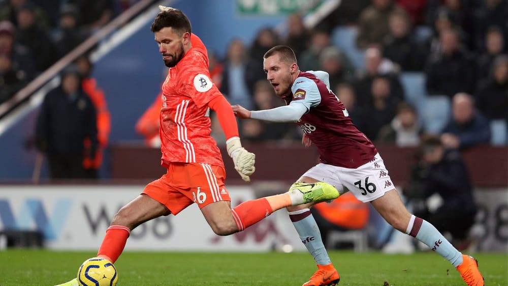 Vassilev becomes 2nd-youngest American in Premier League