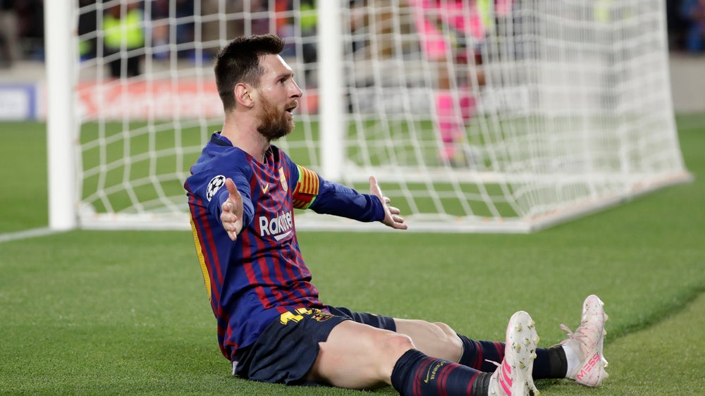 Messi hits 600 goals with brace, Barca beats Liverpool 3-0