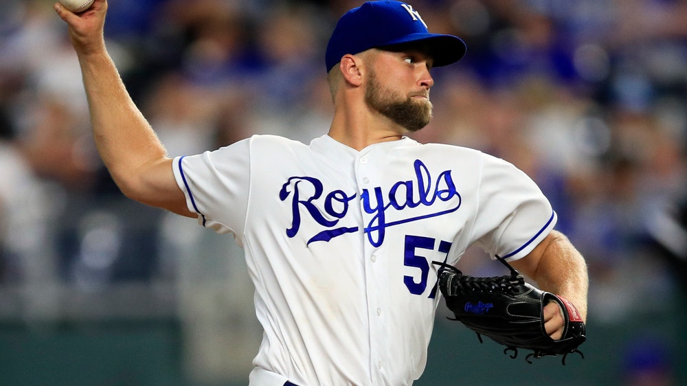Sparkman shuts down White Sox in Royals' 11-0 win