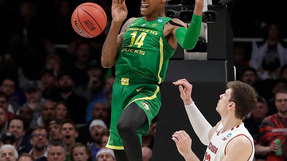 Oregon extends March run with 72-54 win over Wisconsin