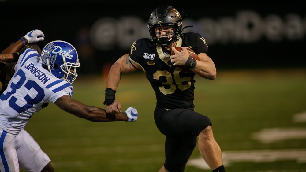 Sciba sets kicking record, helps Wake Forest beat Duke 39-27