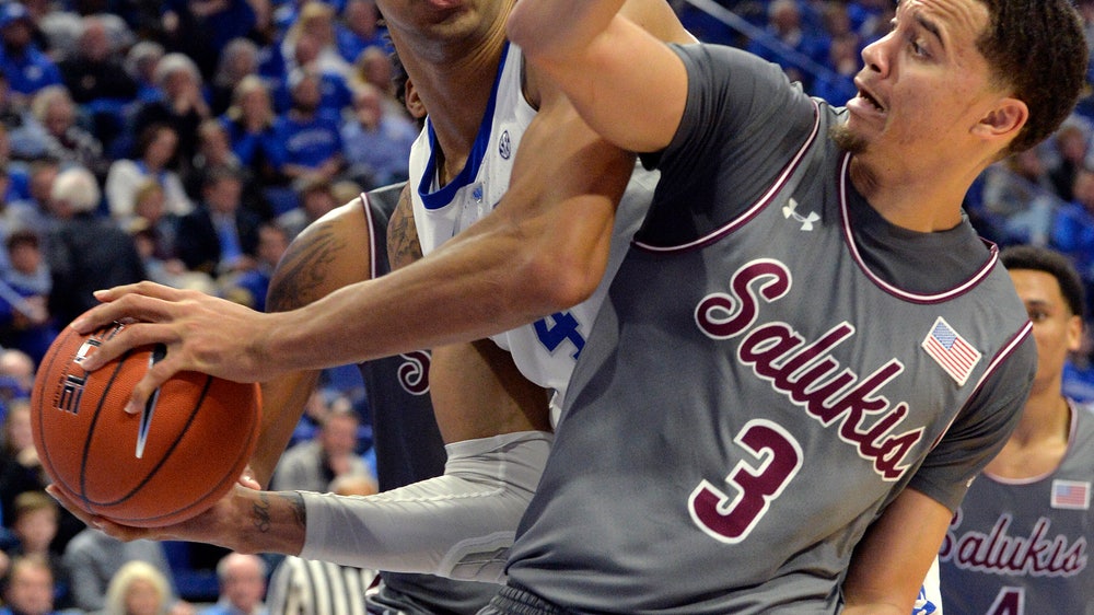No. 2 Kentucky bounces back, beats Southern Illinois 71-59