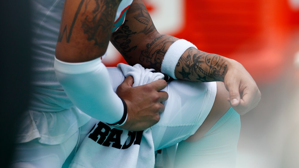 The Latest: Pats unveil 6th Super Bowl banner