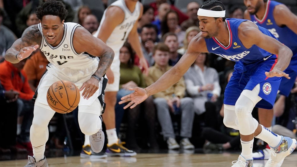 Aldridge, White lead Spurs by Leonard, Clippers, 107-97