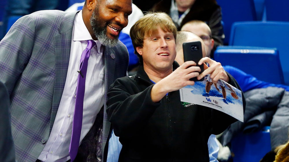 Evansville gets historic road win over No. 1 Kentucky