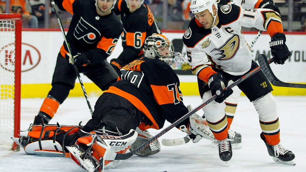 Flyers beats Ducks 6-2 for 9th victory in 10 games