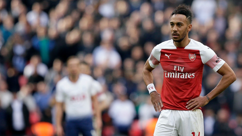 Tottenham draws 1-1 with Arsenal after Lloris saves penalty