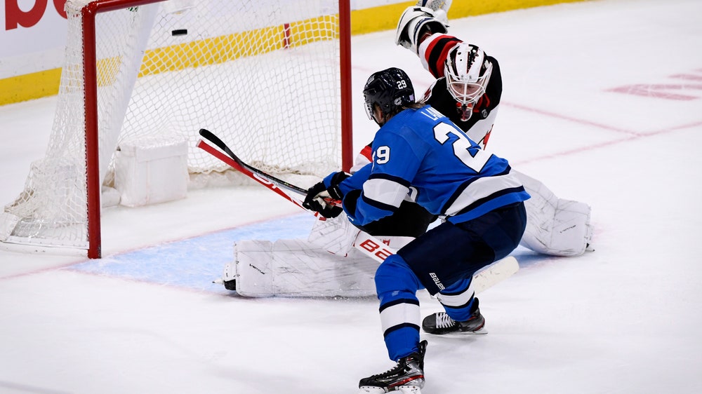 Gusev, Boqvist help Devils top Jets in shootout