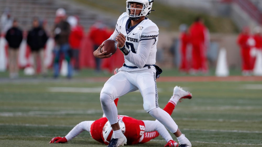 Love leads Utah State to 38-25 victory over New Mexico