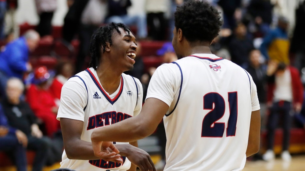 Detroit Mercy's Davis breaks Curry's freshman 3-point record