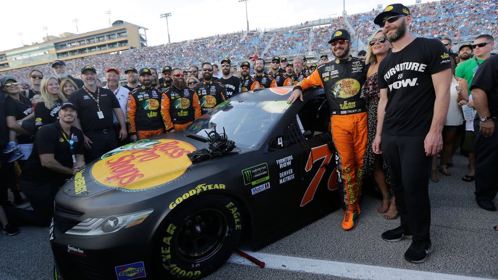 Truex's planned goodbye bash turns into pity party at finale