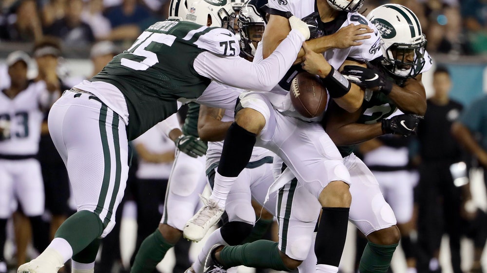 Hackenberg struggles, Eagles rally to beat Jets 10-9