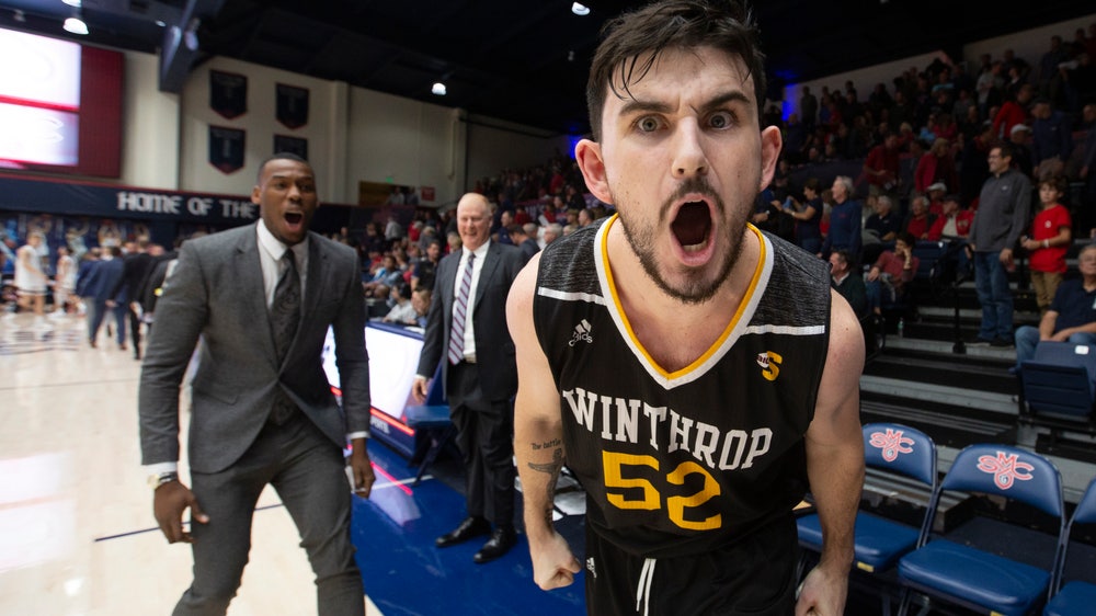Winthrop stuns No. 18 Saint Mary's 61-59