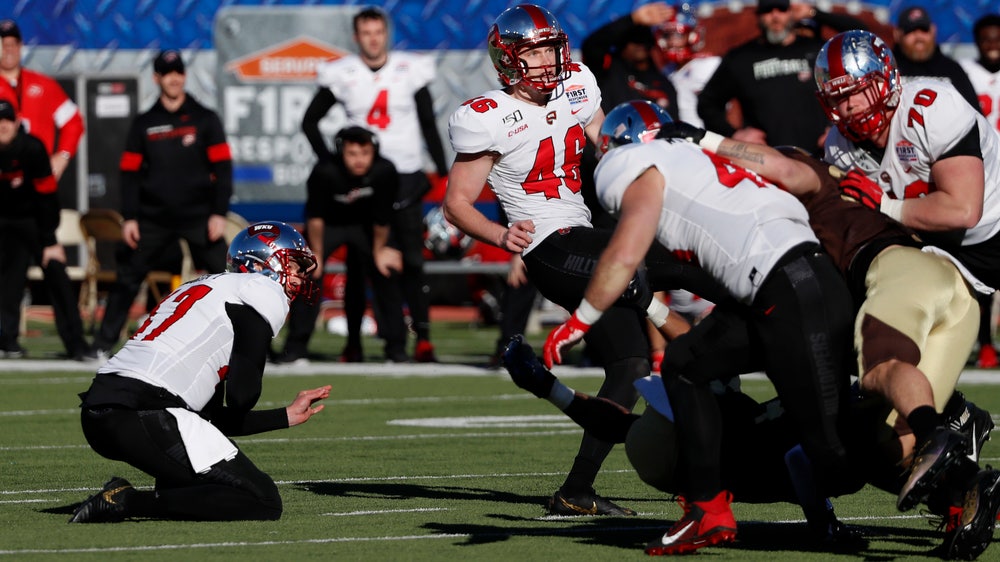 Western Kentucky wins First Responder Bowl 23-20 on FG