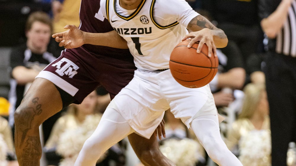 Texas A&M tops Missouri 66-64 despite record free throws