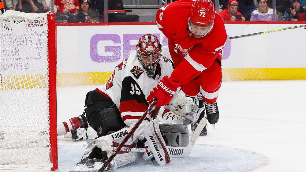 Green leads Red Wings to 6-1 win over Coyotes