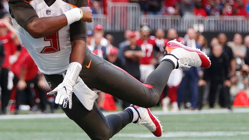 Ball finally bounces their way, Falcons beat the Bucs 34-29