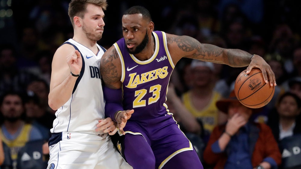 James’ free throw gives Lakers 114-113 win over Mavericks