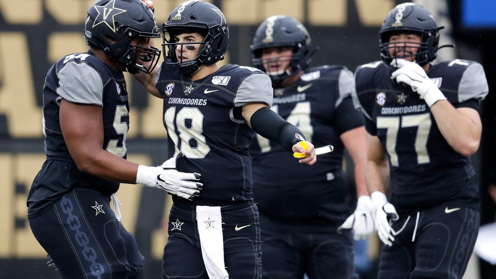 Vaughn scores twice, Vandy upsets No. 22 Missouri 21-14