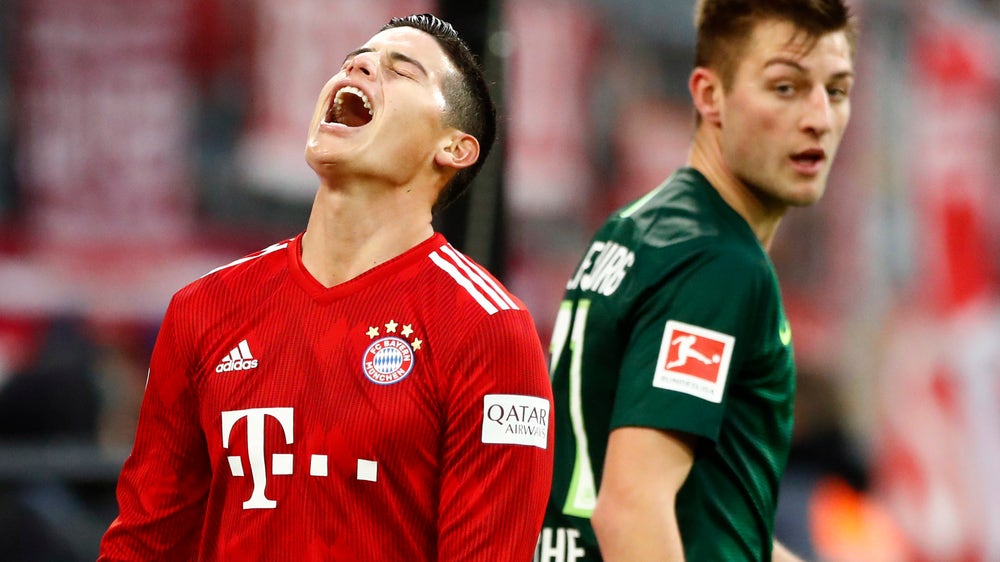 Bayern hits Wolfsburg for 6 to seize lead from Dortmund
