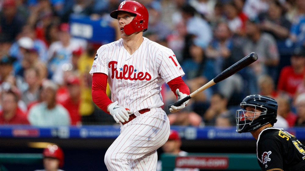 Realmuto powers Phillies to 12-3 rout of Pirates