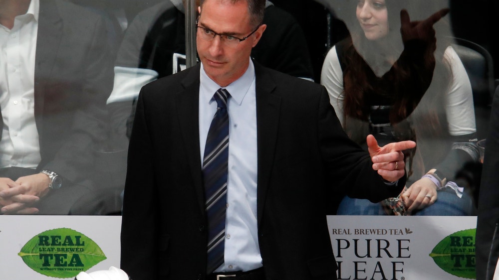 Struggling Kings fire head coach Stevens, hire Desjardins