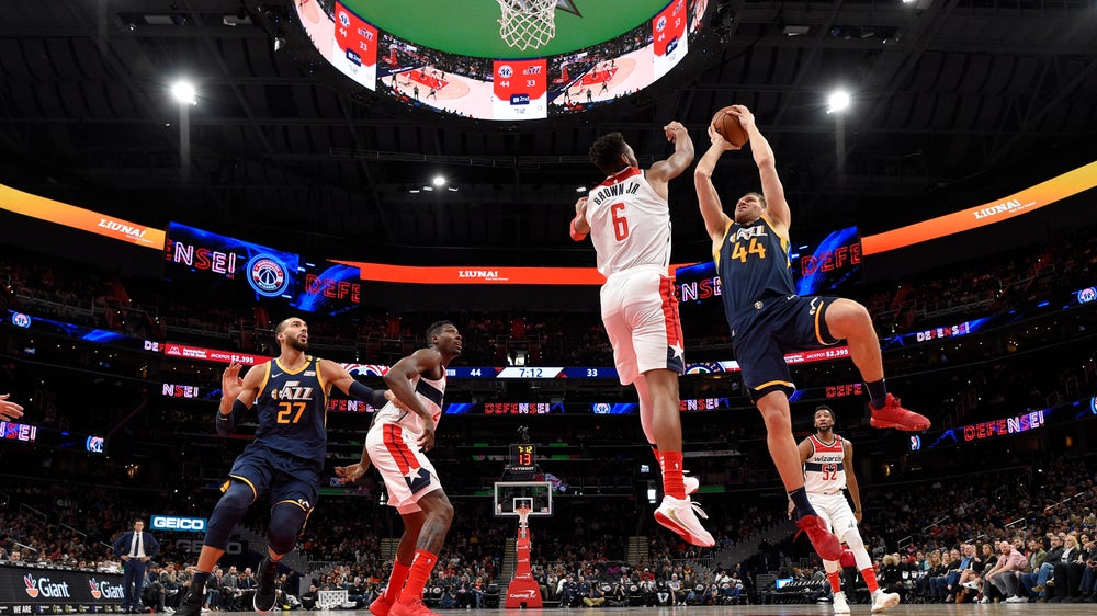 Kyrie Irving returns to help Nets rout Hawks