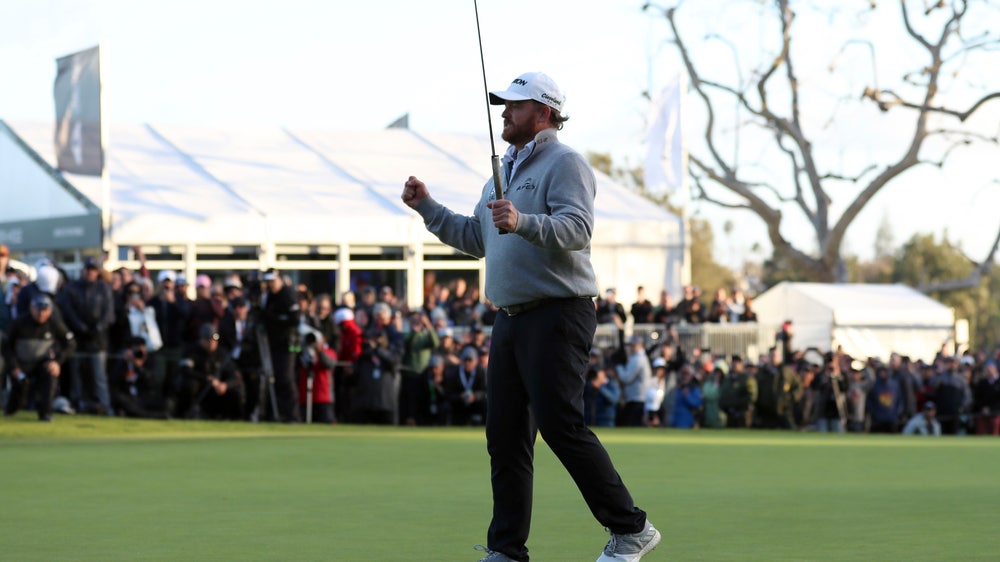 J.B. Holmes outlasts Justin Thomas on long day at Riviera