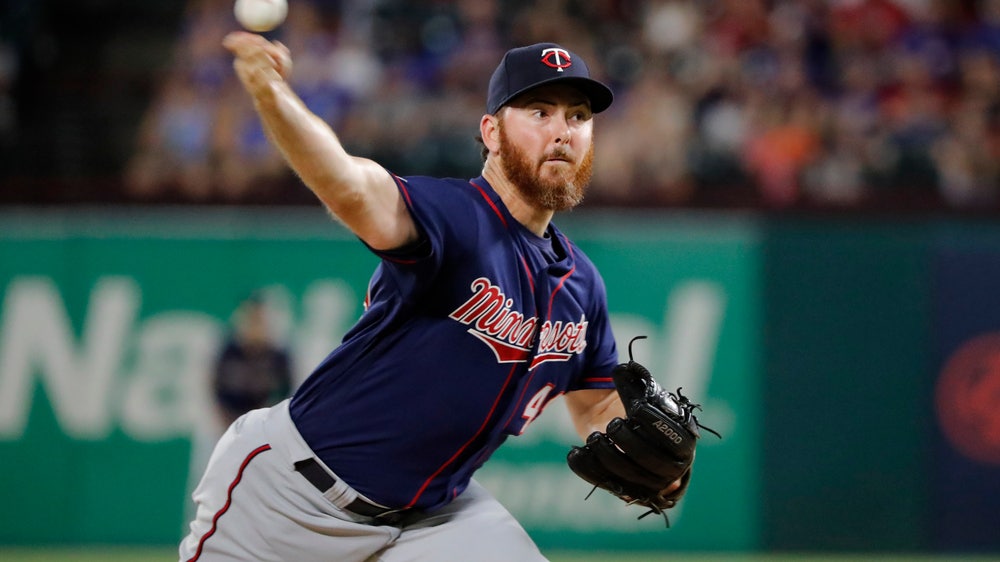 Twins' Dyson out for season after shoulder surgery