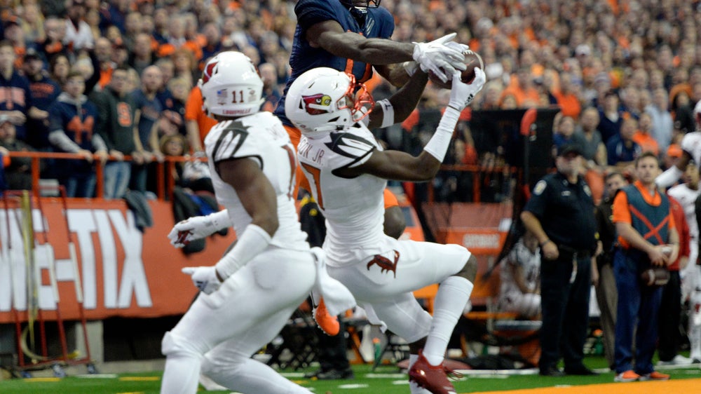 No. 13 Syracuse beats Louisville 54-23 _ perfect in dome