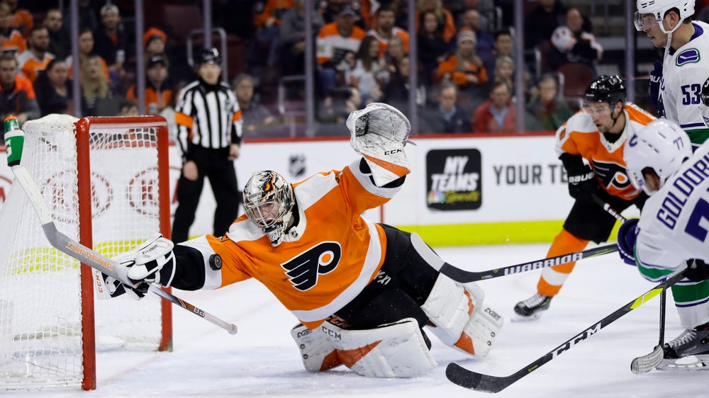 Flyers beat Canucks 2-1, notch 8th straight victory
