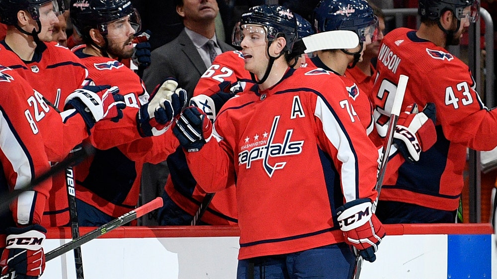 Carlson leads Caps to first home win, 4-3 over Maple Leafs