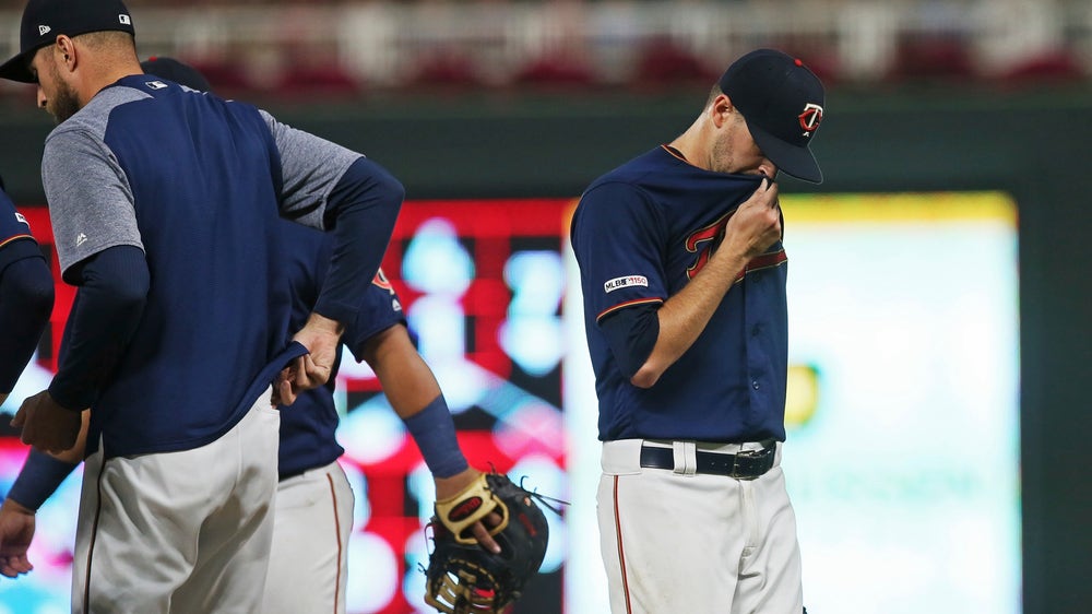 Twins lose 3-1 to White Sox, division lead trimmed to 4