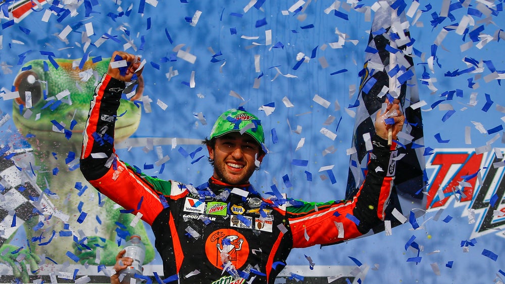 Elliott takes Dover pole with track record of 165.960 mph