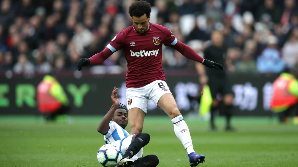 West Ham rallies from 2 down to beat Huddersfield 4-3 in EPL