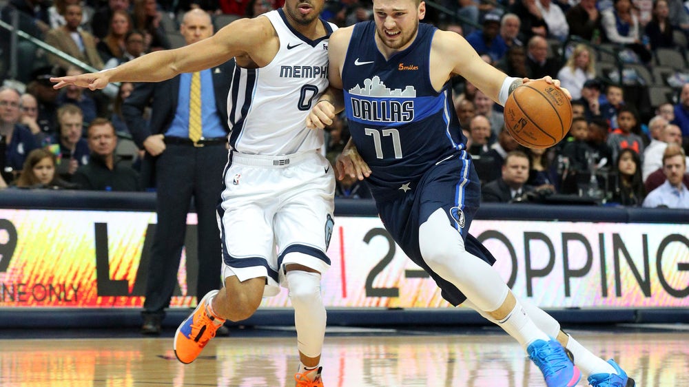 Valanciunas, Noah dominate, Grizzlies beat Mavericks 111-81