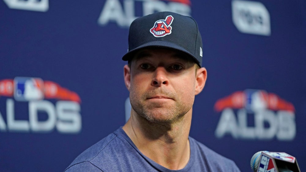 Indians’ Kluber has cast removed, making progress